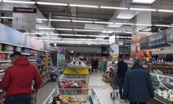 Rriten me 300 per qind shitjet ne supermarkete- Kompanite: Jo panik, kemi furnizime